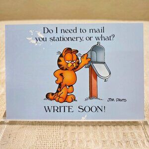 Vintage Garfield Jim Davis DO I NEED TO MAIL YOU STATIONARY OR.. Postcard Unused